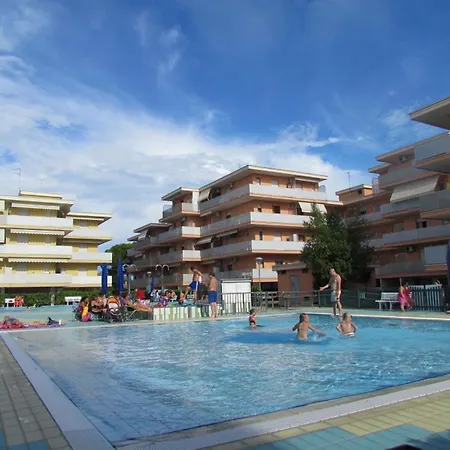 Homely In With Pools - Beahost Apartamento