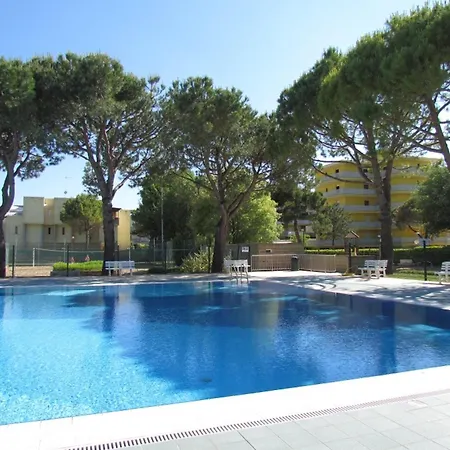 Homely In With Pools - Beahost