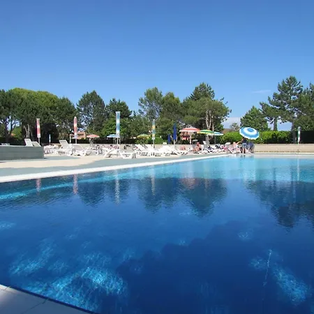 Homely In With Pools - Beahost Apartamento Bibione